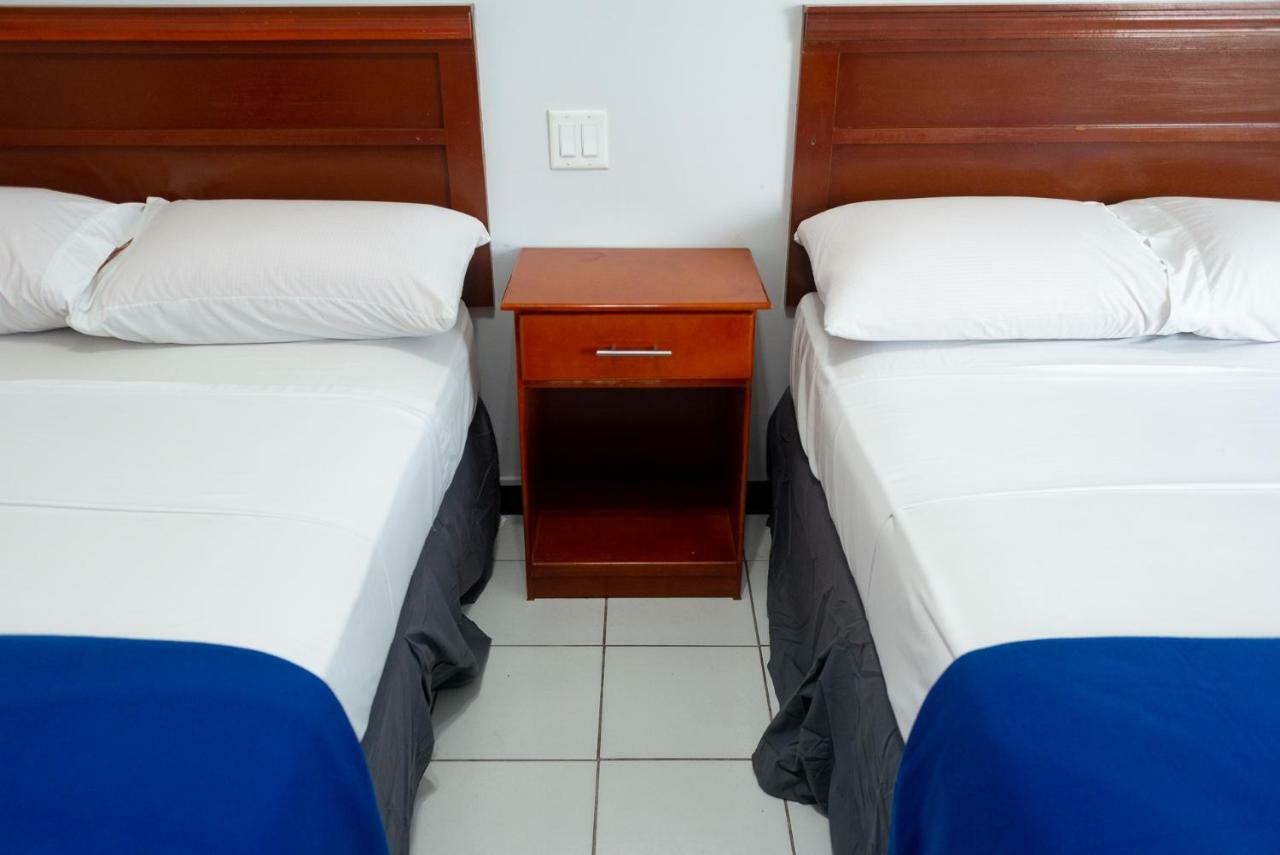 Status Hotel Georgetown Zewnętrze zdjęcie